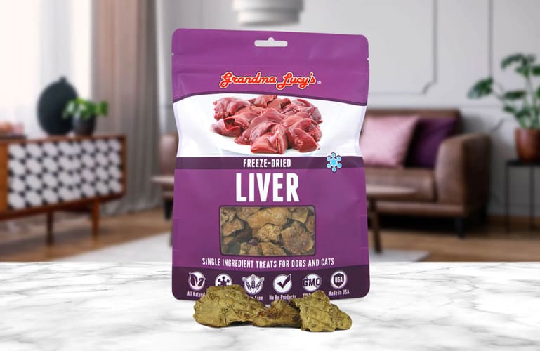 Single ingredient freeze-dried liver treats for dogs and cats